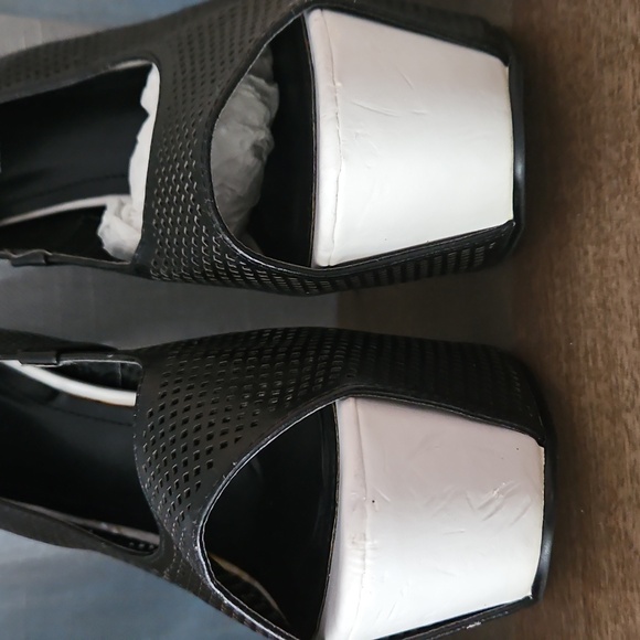 🖤🖤🖤NEW BARBIE PLEASER HEELS🖤🖤🖤 - Picture 5 of 5